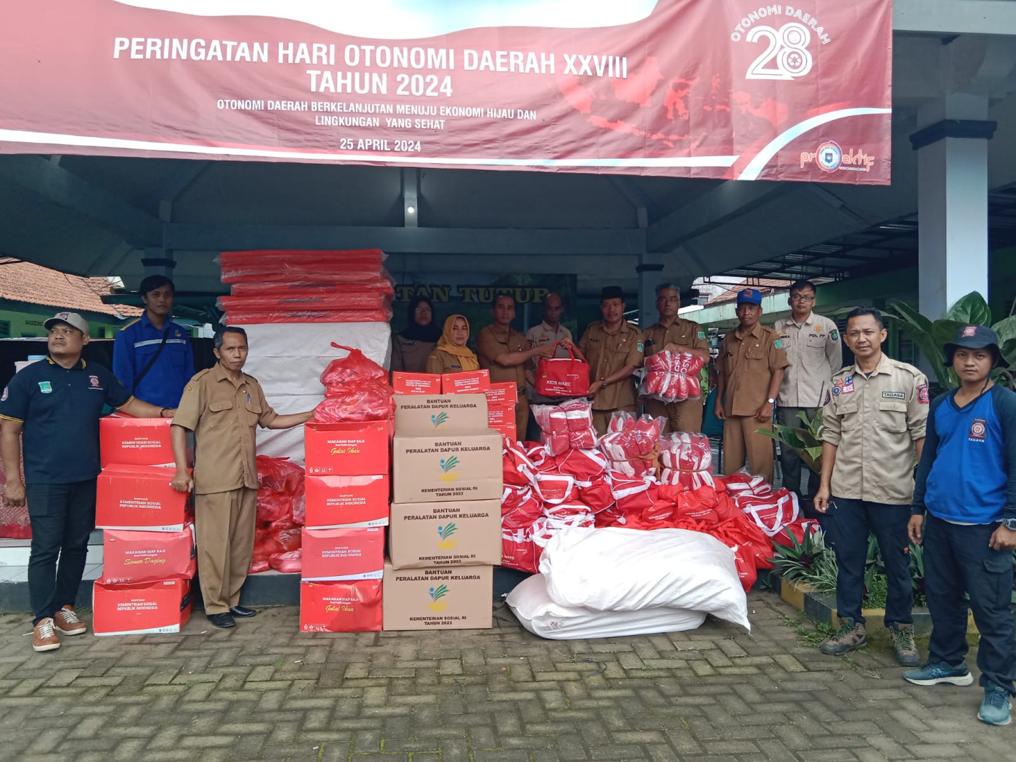 Distribusi Bantuan Sosial Berupa Logistik Ke Kecamatan Tutur