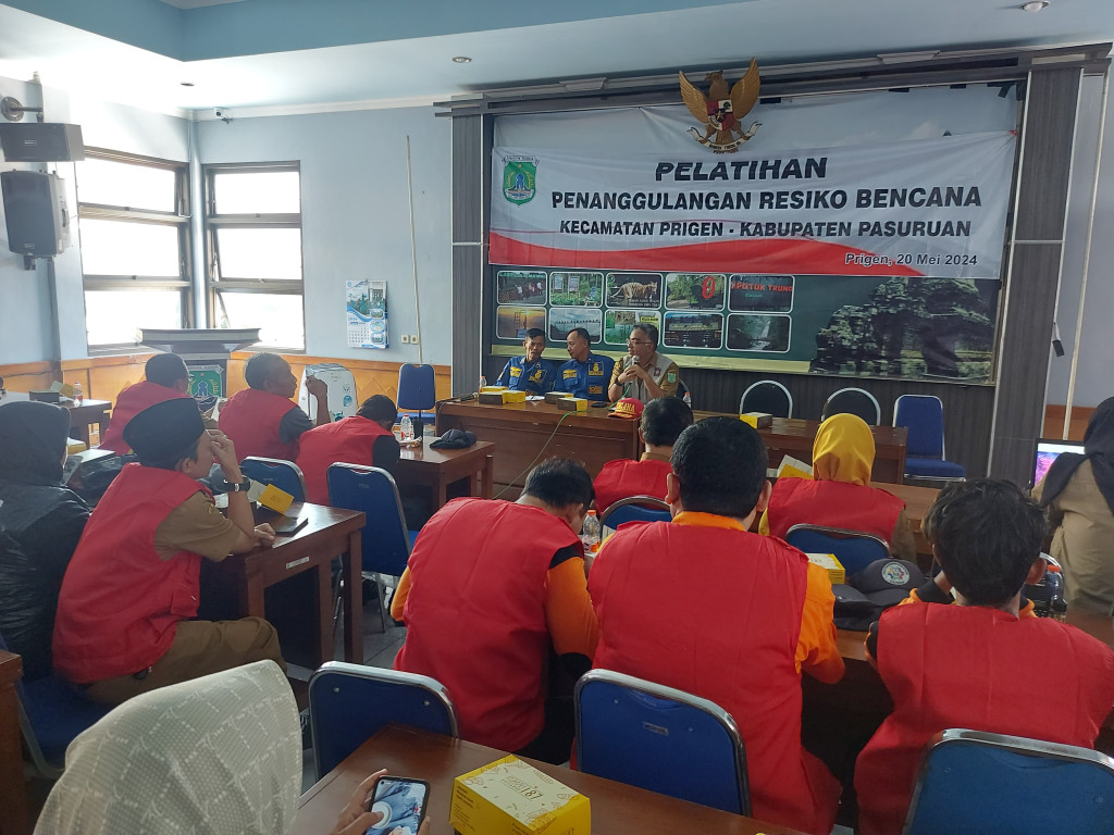 PELATIHAN PENAGGULANGAN BENCANA